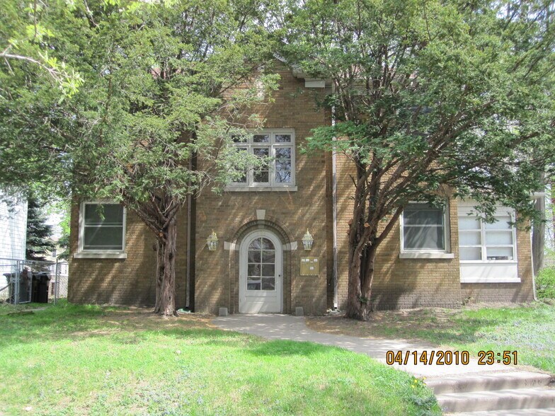 Building Photo - 721 N Perry St