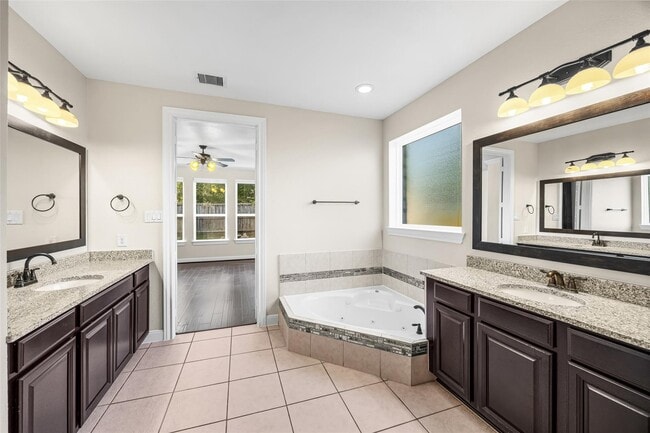 Building Photo - 17302 Milrig Ct