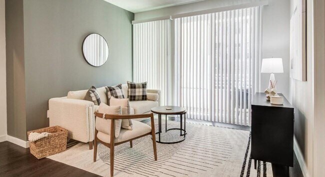 Building Photo - 750 Avondale Creek Dr.