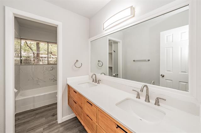 Building Photo - 6409 Yorkshire Dr