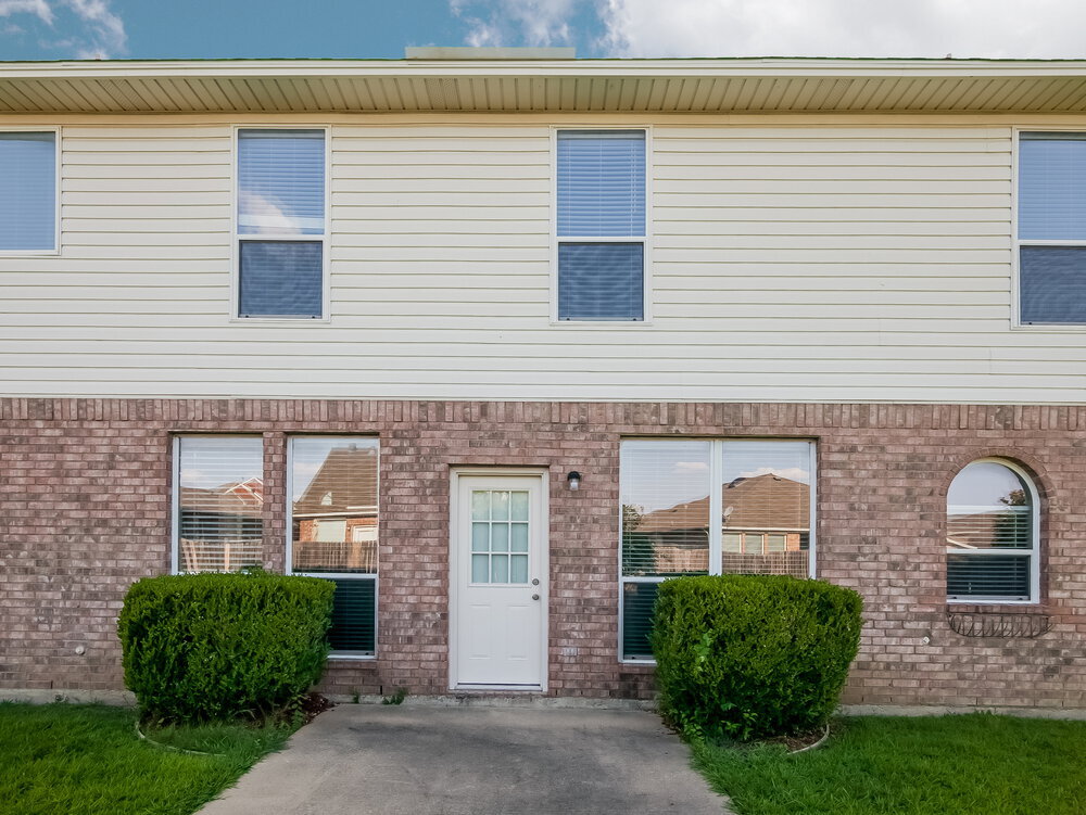 Building Photo - 12716 Chattaroy Ln