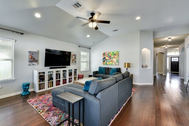 Building Photo - 808 Bryce Canyon Dr