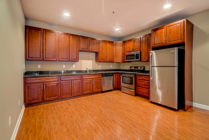 Building Photo - Lions Gate