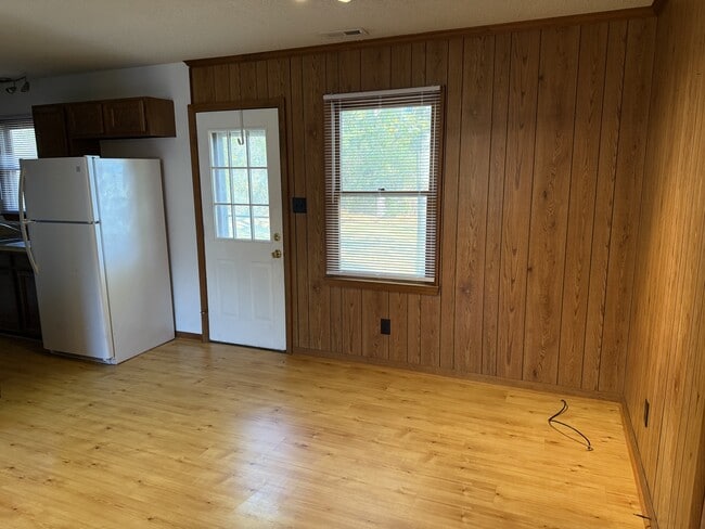 Building Photo - 137 Florida Park Rd