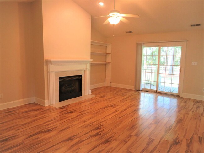 Building Photo - 130 Magen's Way Cedar Point, NC 28584