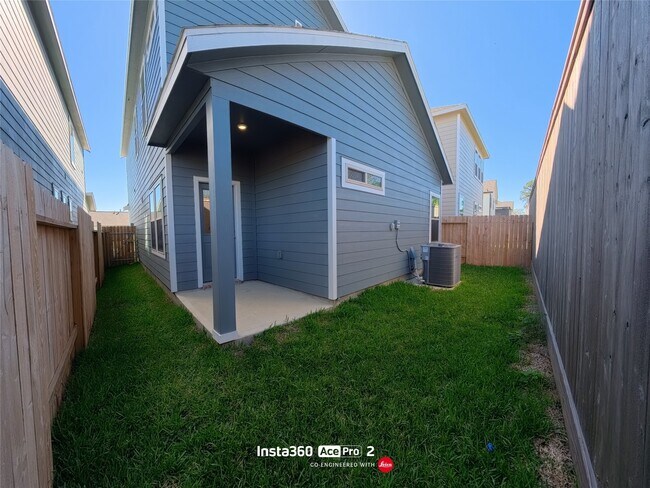 Building Photo - 14163 Mellow Pne Ct