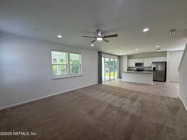 Building Photo - 3078 Alpin Dr