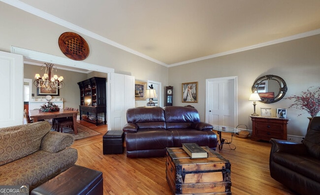 Building Photo - 351 Seavy St