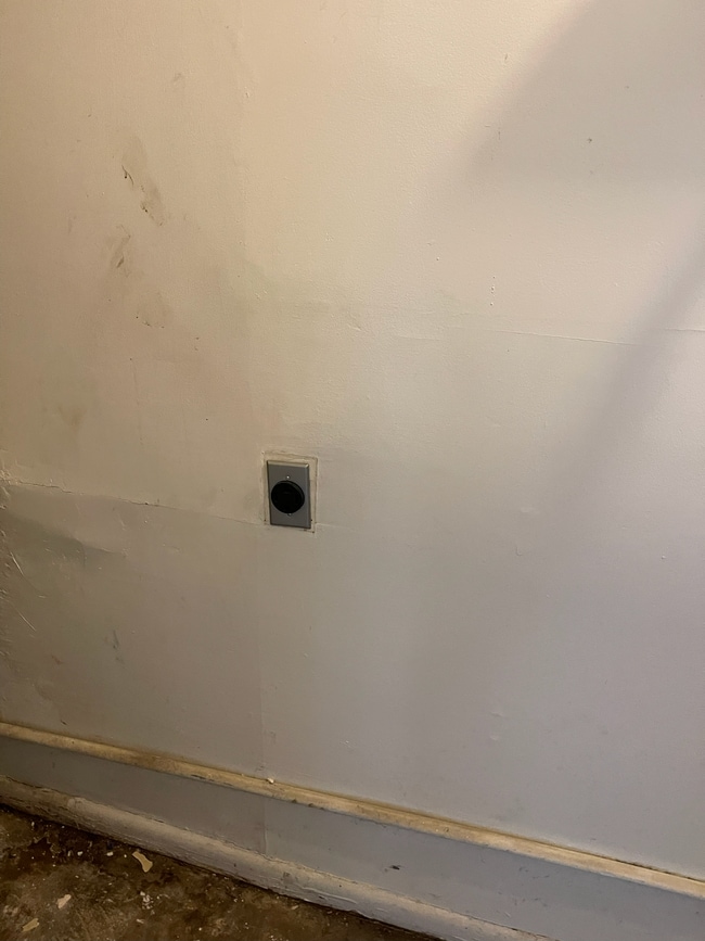 Building Photo - Stateline