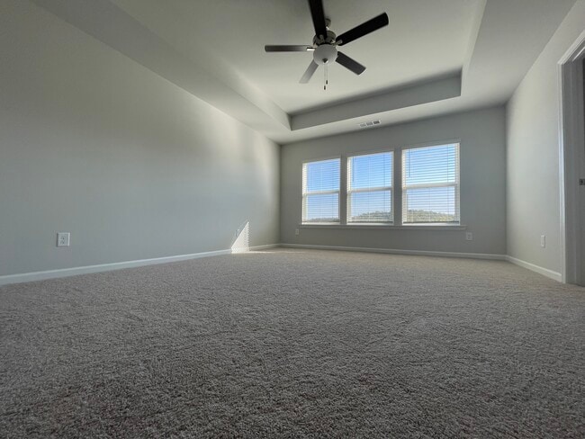 Building Photo - 112 Briarwood Dr E