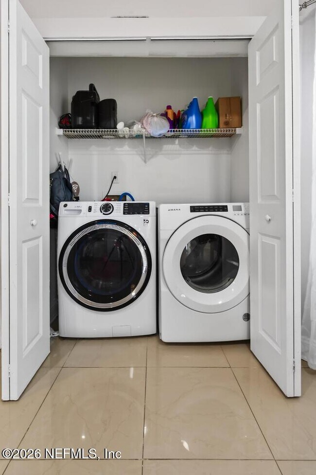 Building Photo - 10523 Broomsedge Ct