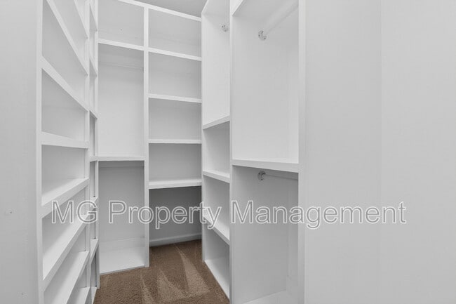 Building Photo - 11909 Stratfield Pl Cir