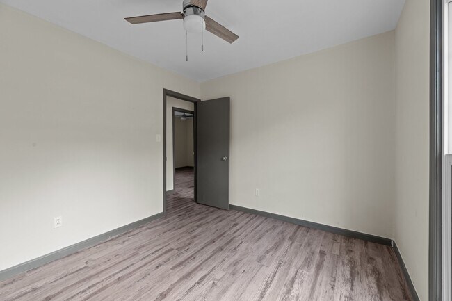 Building Photo - 116 Shepard St