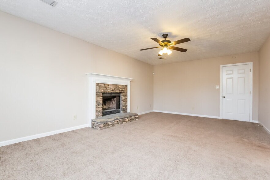 Building Photo - 1140 Austin Ct NE