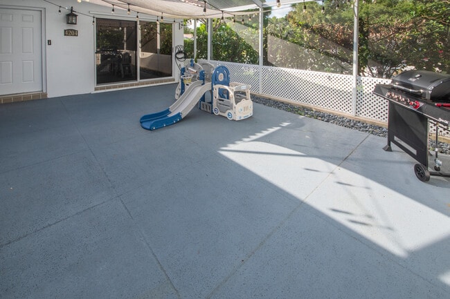 Building Photo - 4204 Water Oak Ct
