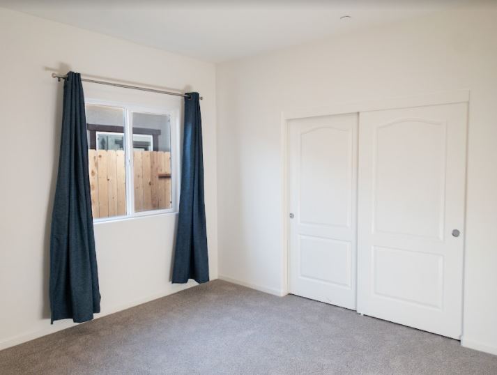 Building Photo - 4264 Lasalle Dr