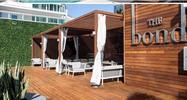 Building Photo - 1080 Brickell Ave