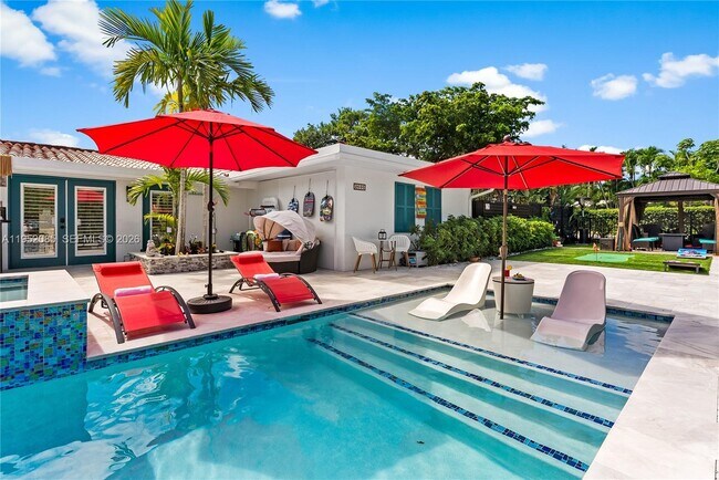 Building Photo - 2600 NE 15th St