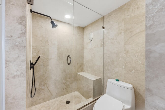 Building Photo - 1155 Lake Shore Dr