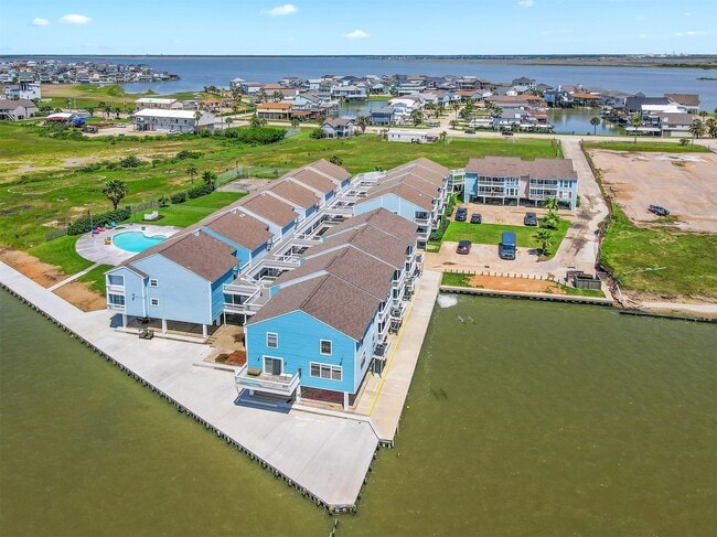 Building Photo - 500 Tiki Dr