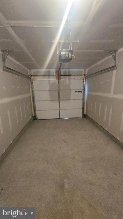 Building Photo - 66 Trotting Rd