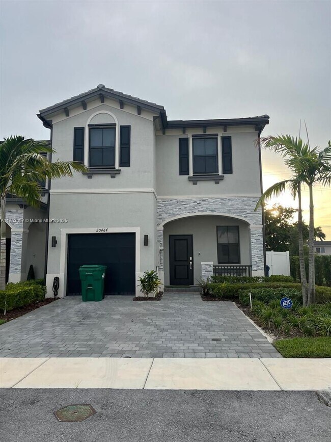 Building Photo - 4 bedroom in Miami Gardens FL 33169