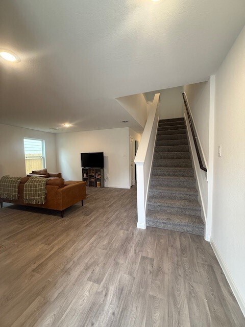 Building Photo - 16400 Jasmine Marie Pl