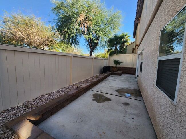 Building Photo - 2 Story Home With Vinyl Plank Throughout