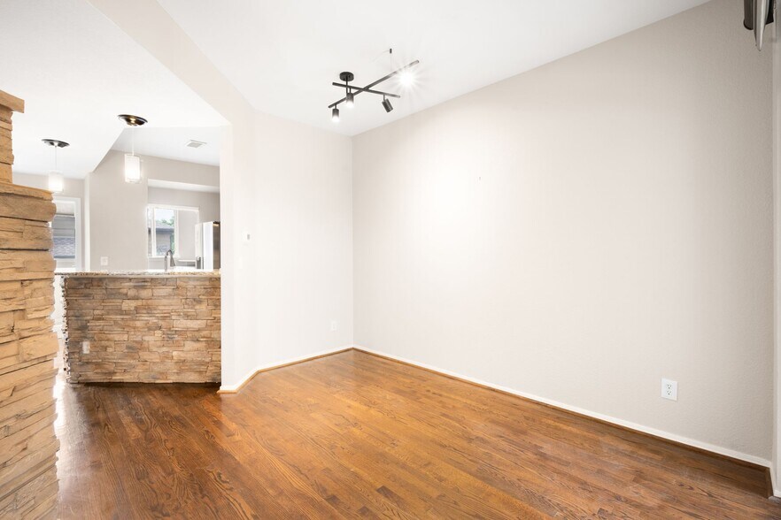 Building Photo - 6478 Silver Mesa Dr