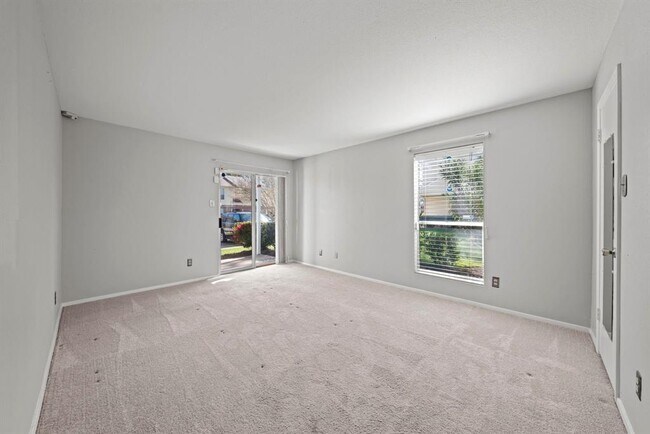 Building Photo - 14555 Wunderlich Dr
