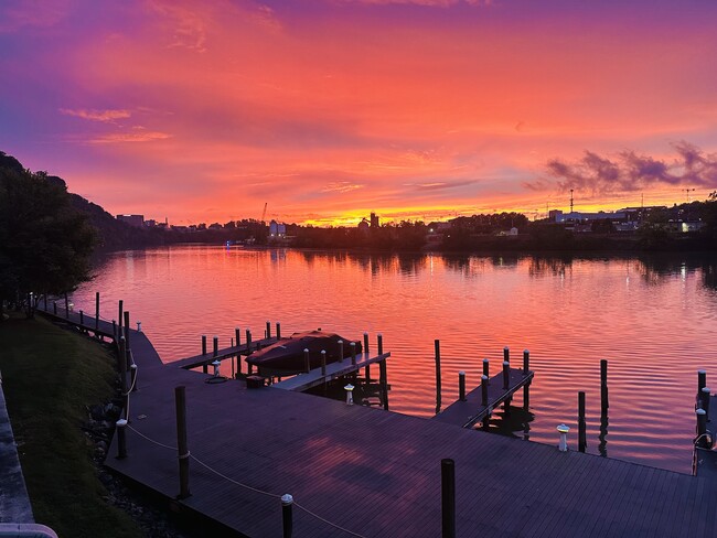 Dock with beautiful sunsets - 3001 River Towne Way