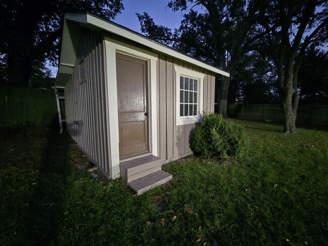 Building Photo - 516 Lehigh Pl