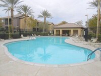 Building Photo - Great Large Condo w/Garage in NW gated Com...