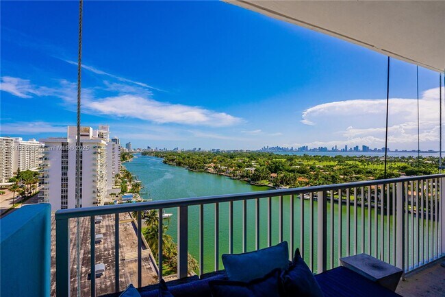 Building Photo - 5838 Collins Ave