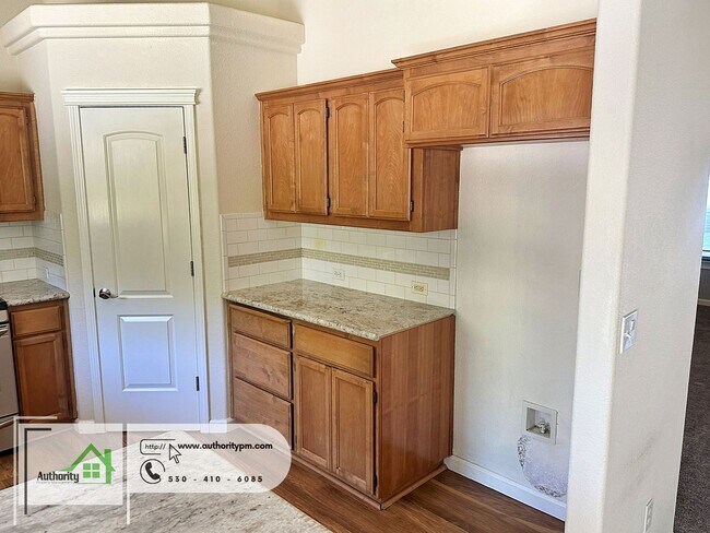 Building Photo - 2709 Citrine Ave