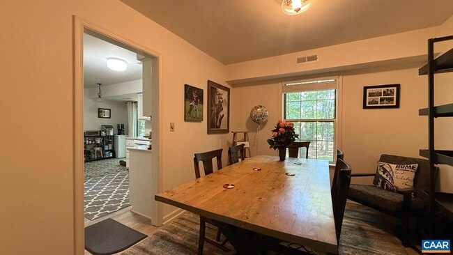 Building Photo - 3190 Saddlebrook Ln