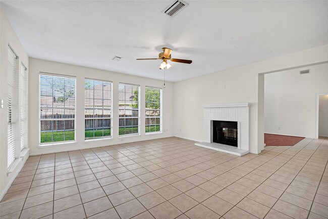 Building Photo - 2411 Charter Oaks Ct