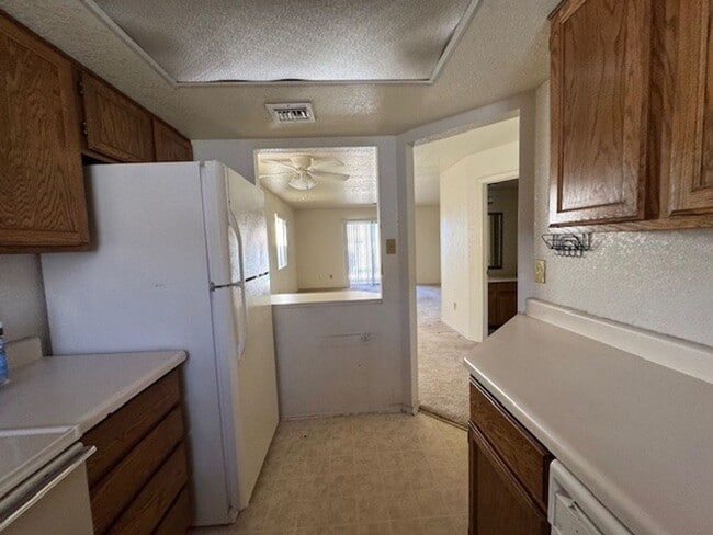 Building Photo - 2Br 2Ba Condo McCormick area w/Garage, Pool