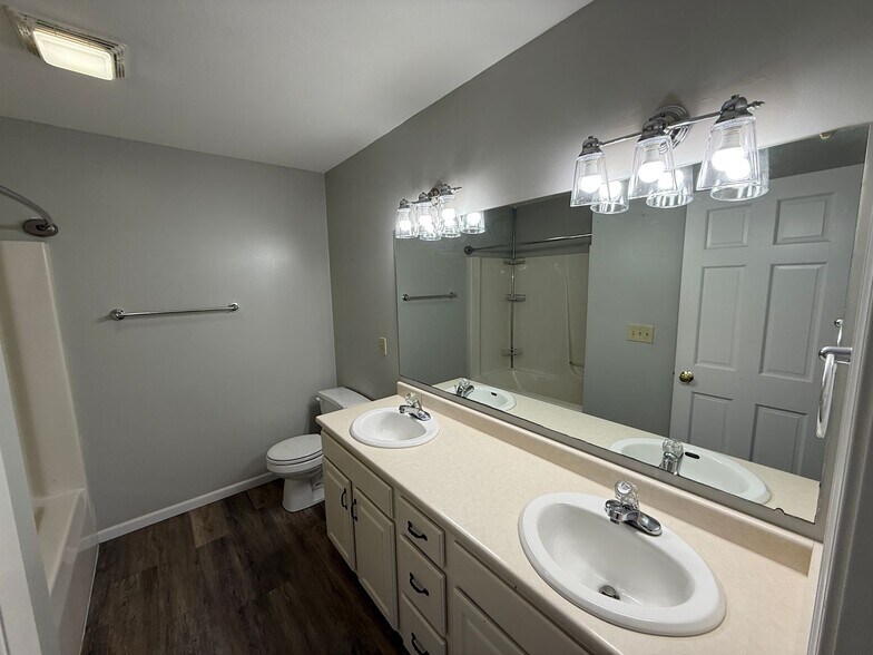 Building Photo - 1120 Winnsboro Pass