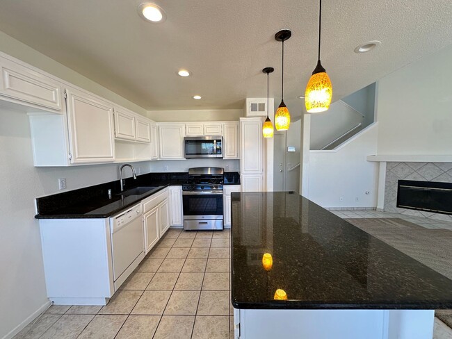 Building Photo - West Palmdale Townhouse