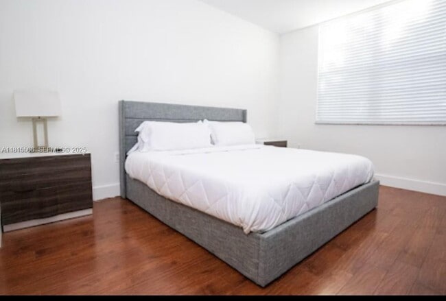 Building Photo - 19801 E Country Club Dr