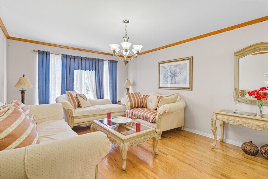 Living Room - 283 Orange St