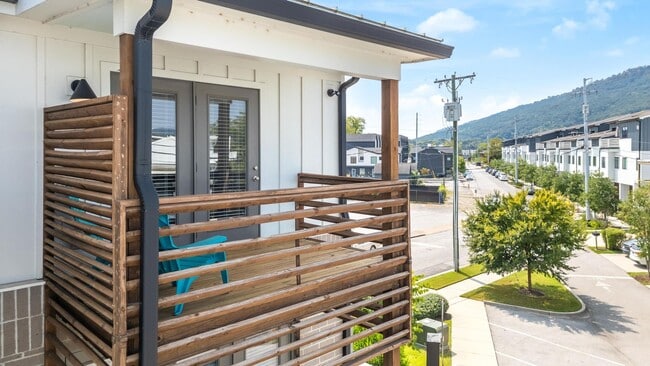 Building Photo - Fully furnished 1 bedroom!