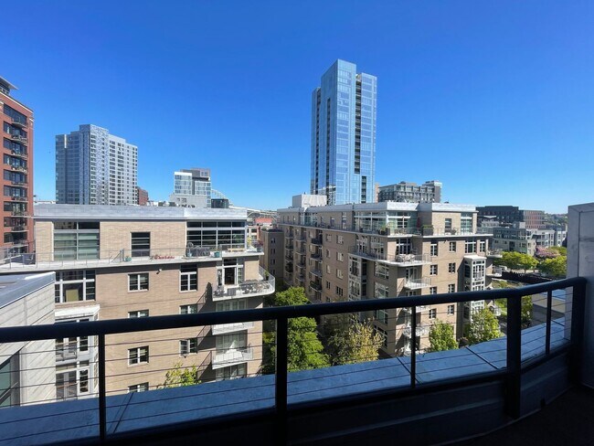 Building Photo - Sleek and Sophisticated: Upscale 1-Bdrm/2b...