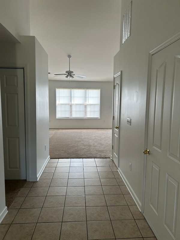 Building Photo - 713 Amber Hill Dr
