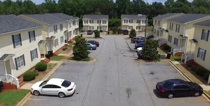 Building Photo - 207 Graycliff Ct