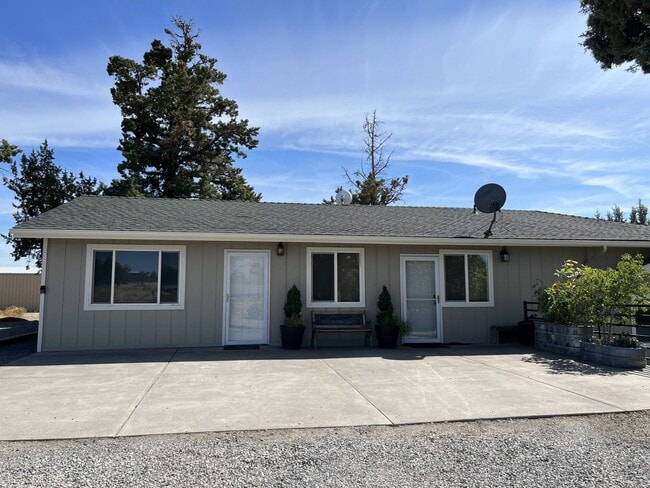 Building Photo - 18600 Couch Market Rd