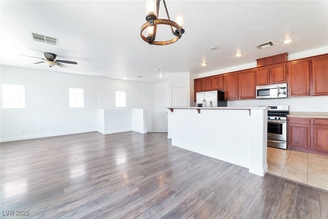 Building Photo - 6250 W Arby Ave