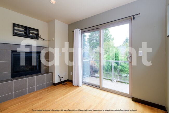 Building Photo - 1512 44th Ave SW