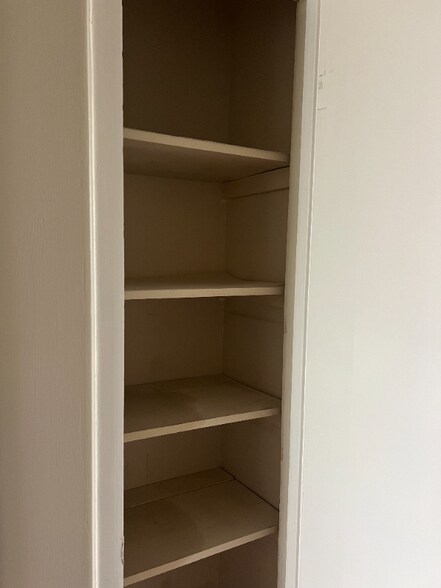 Building Photo - 1312 Hawkins St